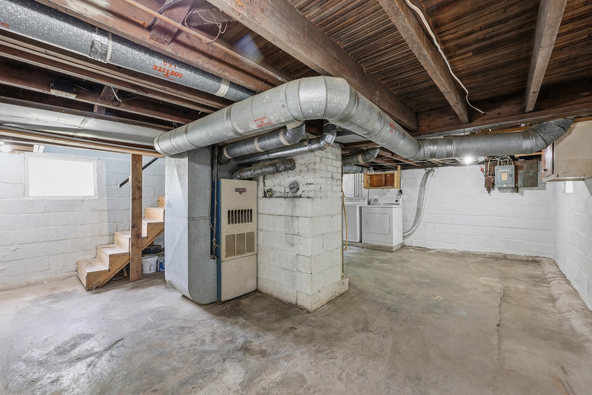 2201 Ferris Road Columbus, OH 43224 - Photo 15 of 25 Great basement