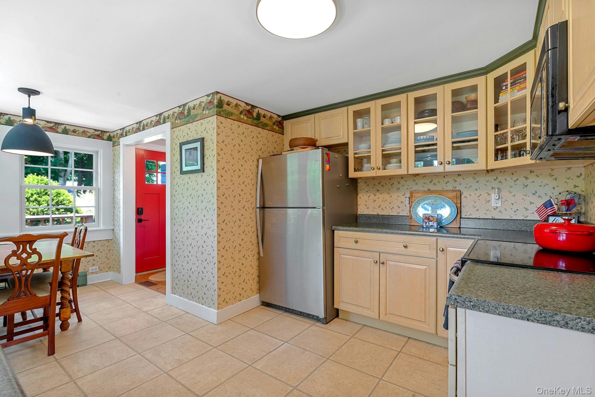 1825 Main Bayview Road Southold, NY 11971 - Photo 13 of 29