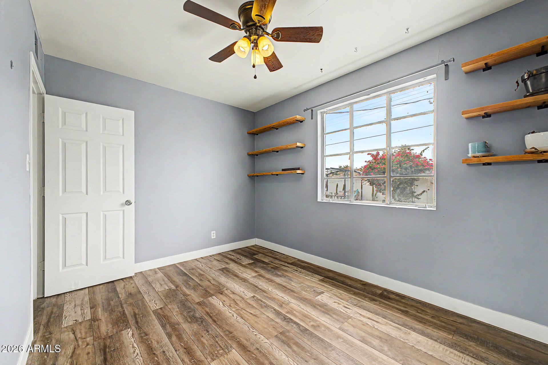 2037 West State Avenue Phoenix, AZ 85021 - Photo 12 of 27
