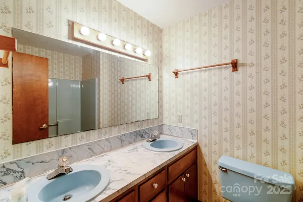 $345,000 | 304 West Street, Kershaw, SC 29067