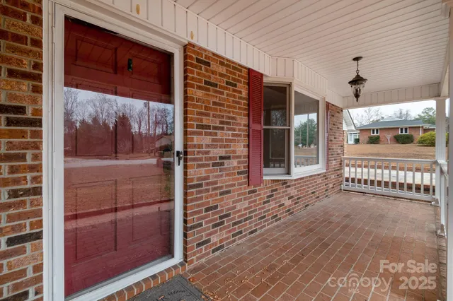 $350,000 | 304 West Street, Kershaw, SC 29067