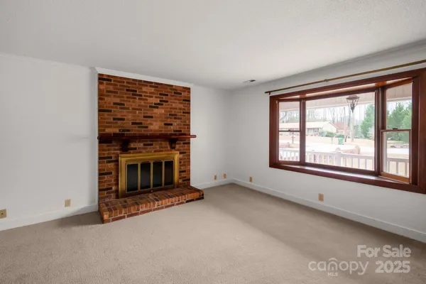 $345,000 | 304 West Street, Kershaw, SC 29067