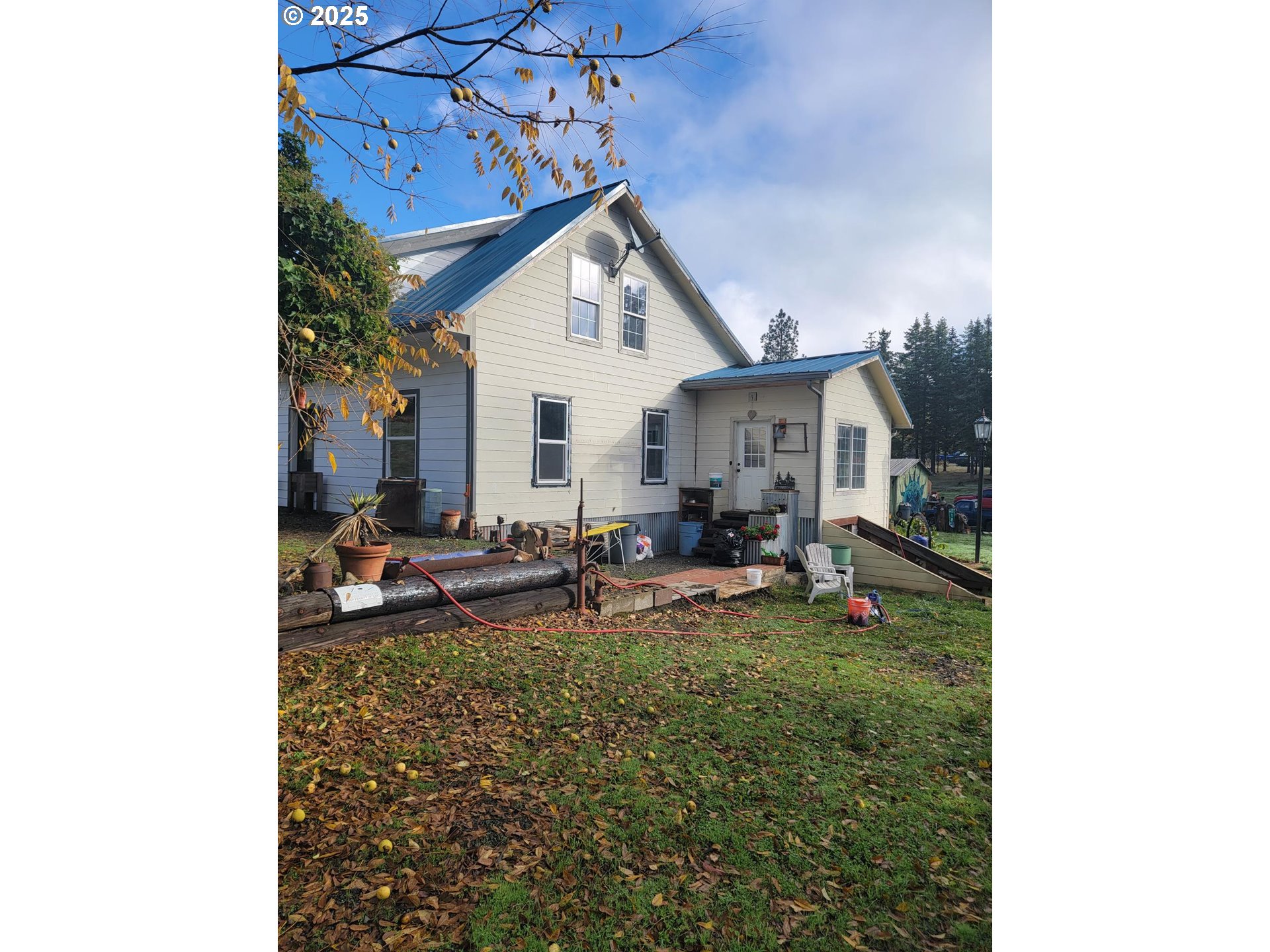 947 Elgarose Road Roseburg, OR 97471 - Photo 3 of 22 Gallery Image 3