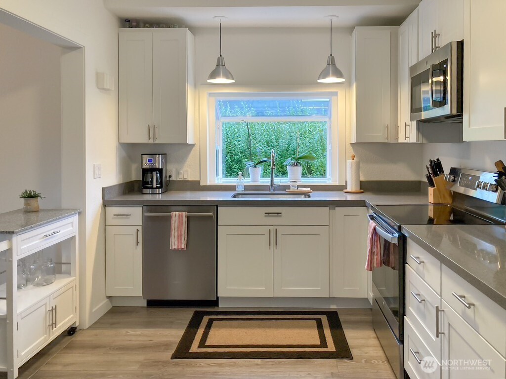 3943 South Orcas Street Seattle, WA 98118 - Photo 5 of 22