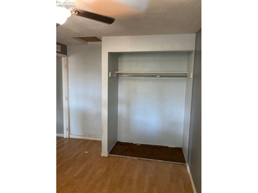 605 Southwest Nye Avenue Pendleton, OR 97801 - Photo 15 of 36 a view of an empty room