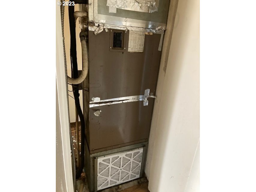 605 Southwest Nye Avenue Pendleton, OR 97801 - Photo 19 of 36 a close view of a refrigerator