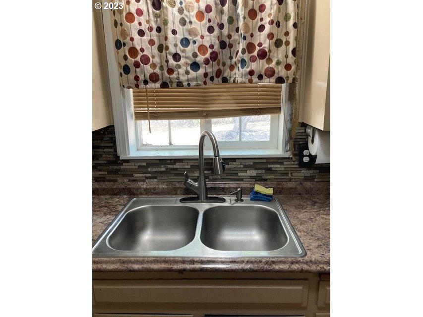 605 Southwest Nye Avenue Pendleton, OR 97801 - Photo 10 of 36 a close view of sink and tap
