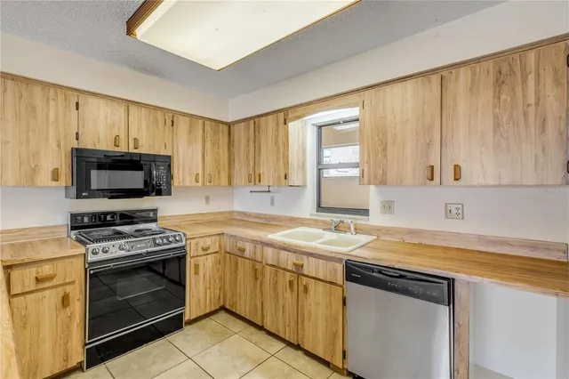 $1,998,200 | 824 Eel Avenue, New Smyrna Beach, FL 32169