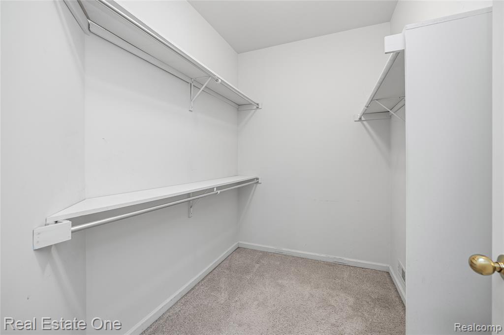 2025 Somerville Road Rochester Hills, MI 48307 - Photo 22 of 51