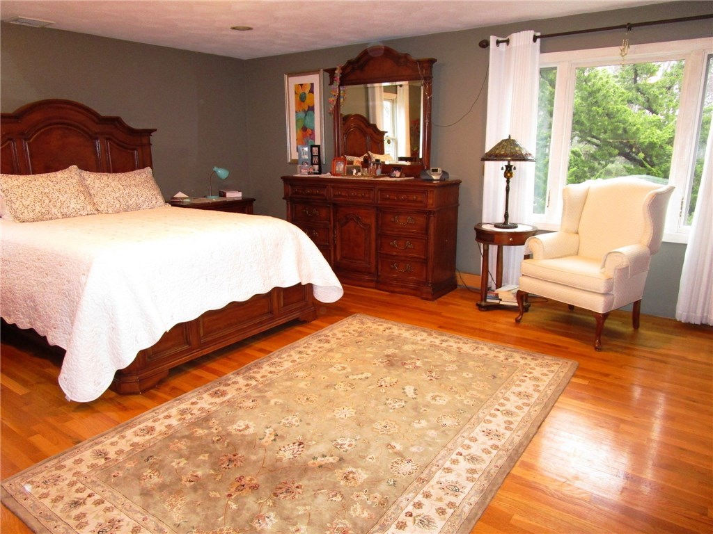 61 Fox Run Cranston, RI 02921 - Photo 11 of 35 Gallery Image 11