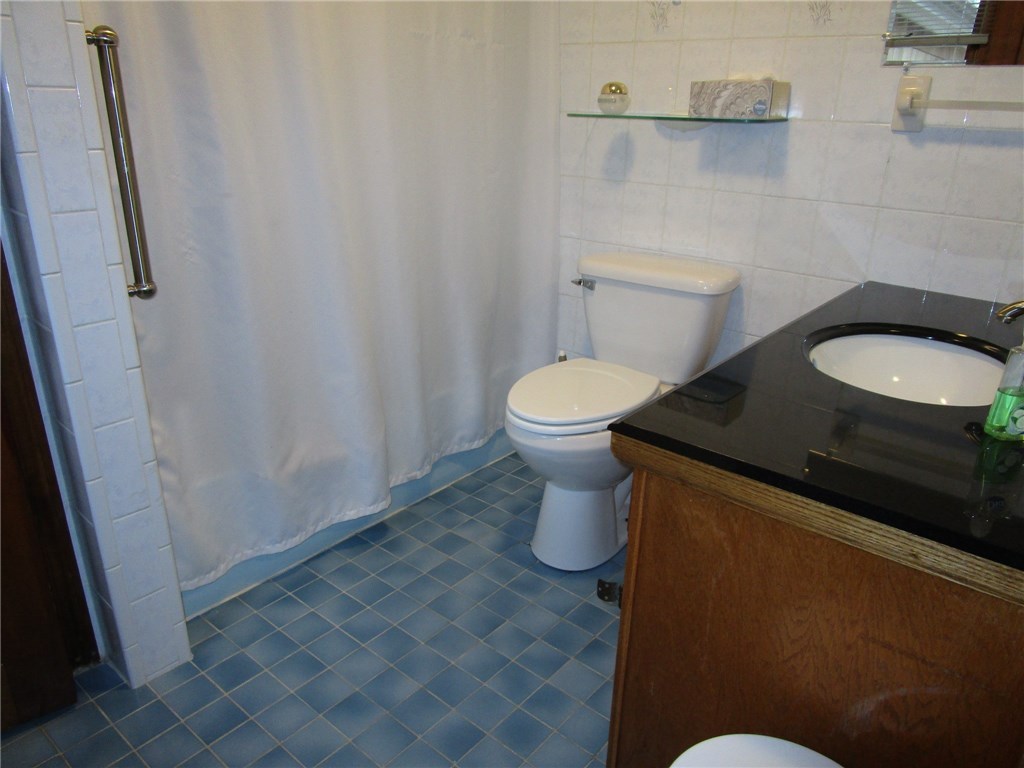 61 Fox Run Cranston, RI 02921 - Photo 14 of 35 Gallery Image 14