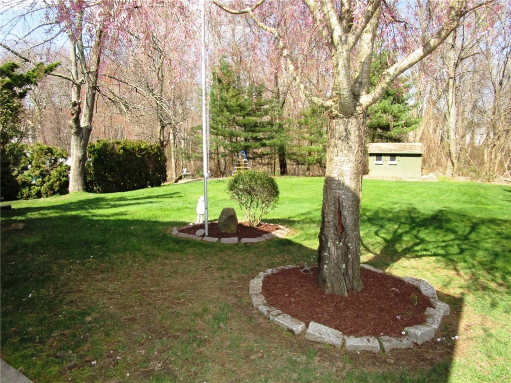 61 Fox Run Cranston, RI 02921 - Photo 29 of 35 Gallery Image 29