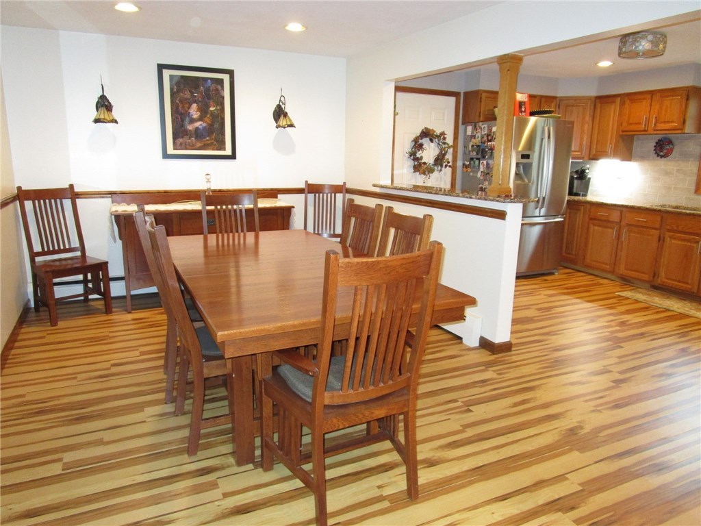 61 Fox Run Cranston, RI 02921 - Photo 7 of 35 Gallery Image 7