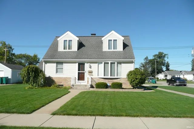 $215,000 | 2204 Milburn Boulevard, Mishawaka, IN 46544