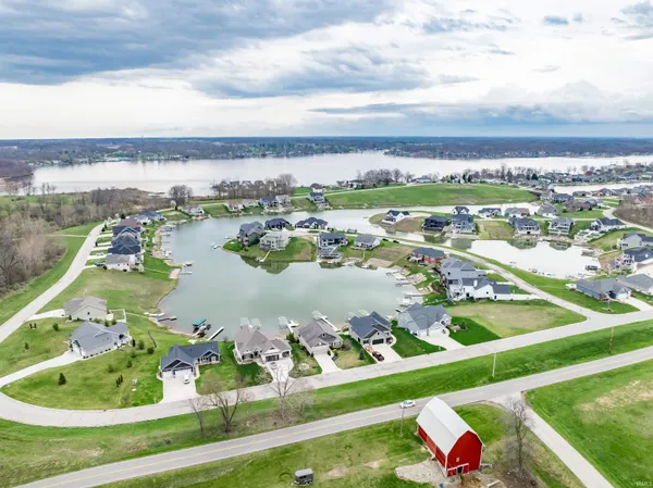 $1,095,000 | 155 Ln 282B Hamilton Lake, Hamilton, IN 46742