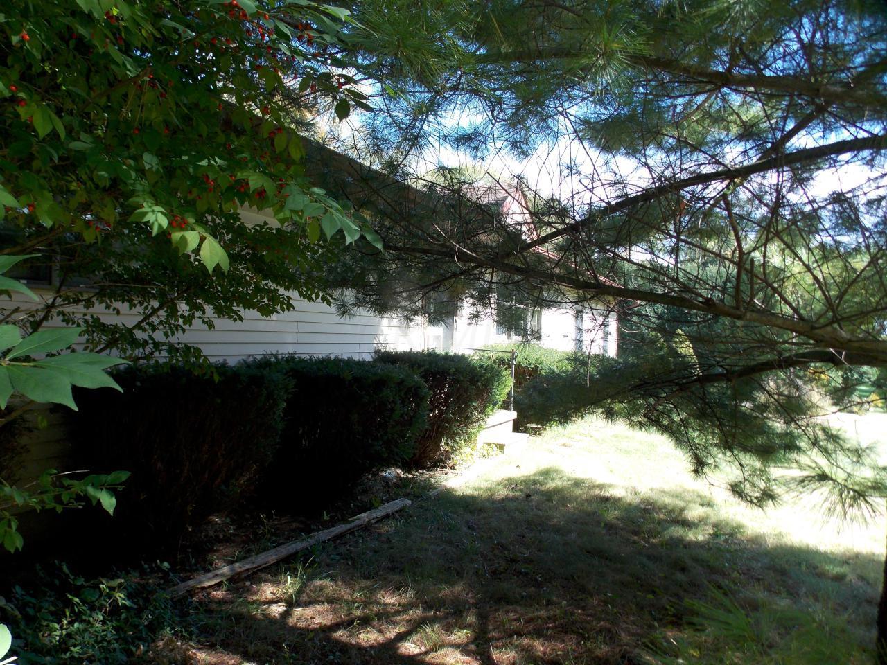7377 Lewis Center Road Galena, OH 43021 - Photo 4 of 24 Gallery Image 4