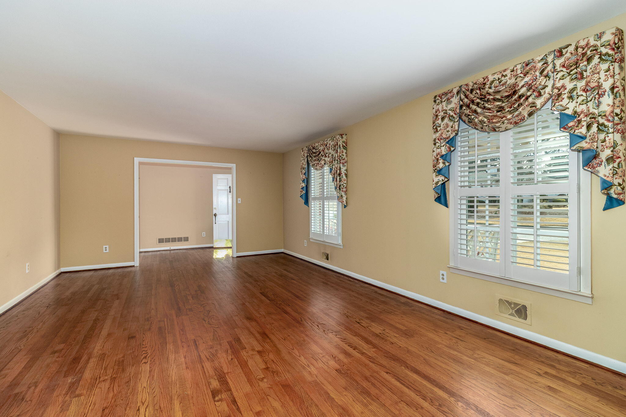 3129 Ramsgate Road Augusta, GA 30909 - Photo 12 of 55 Plenty of natural light