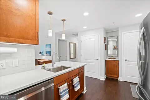 $695,000 | 525 North Fayette Street, Unit 223, Alexandria, VA 22314