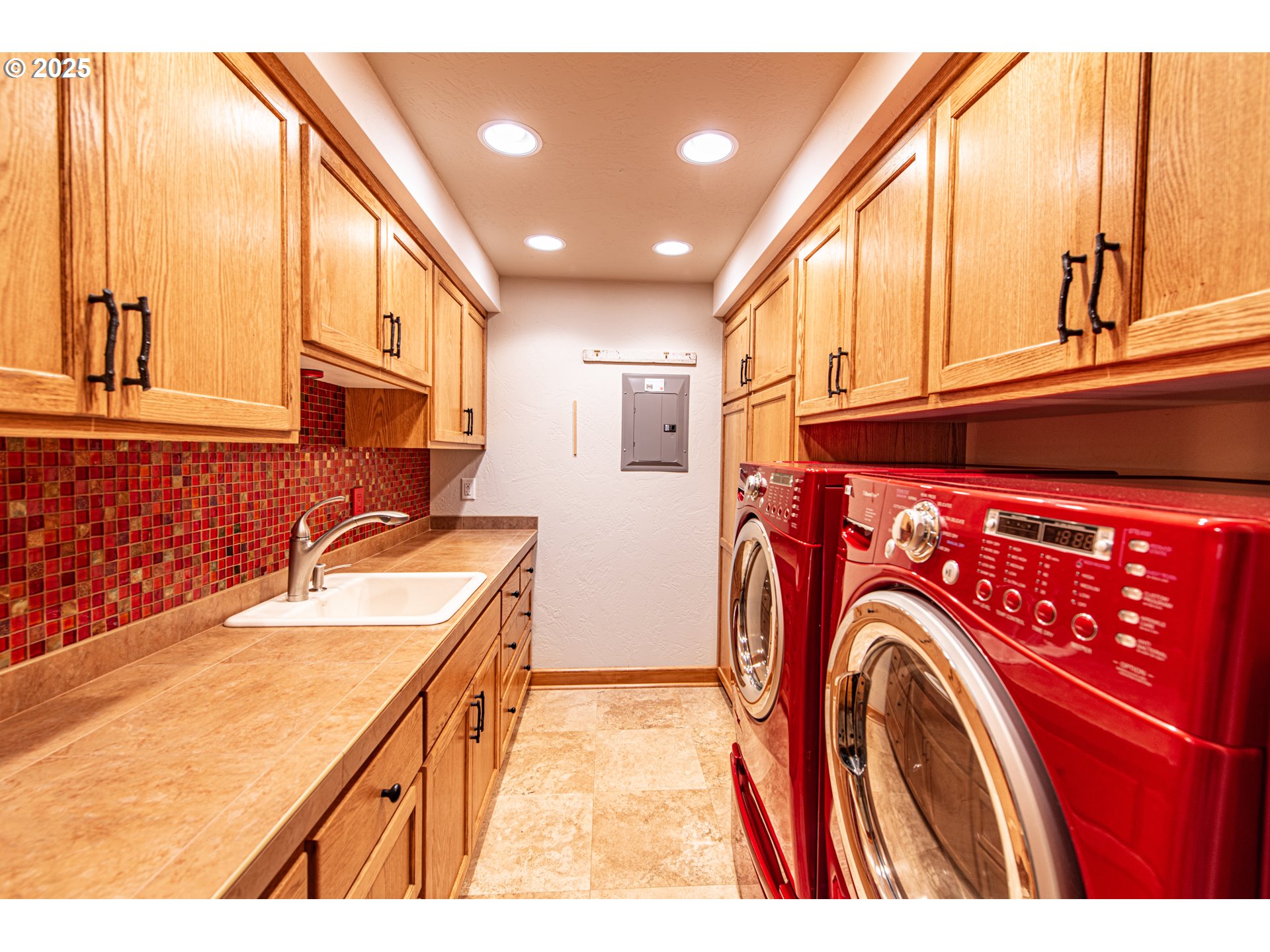 40365 Tonga Lane Springfield, OR 97478 - Photo 26 of 48