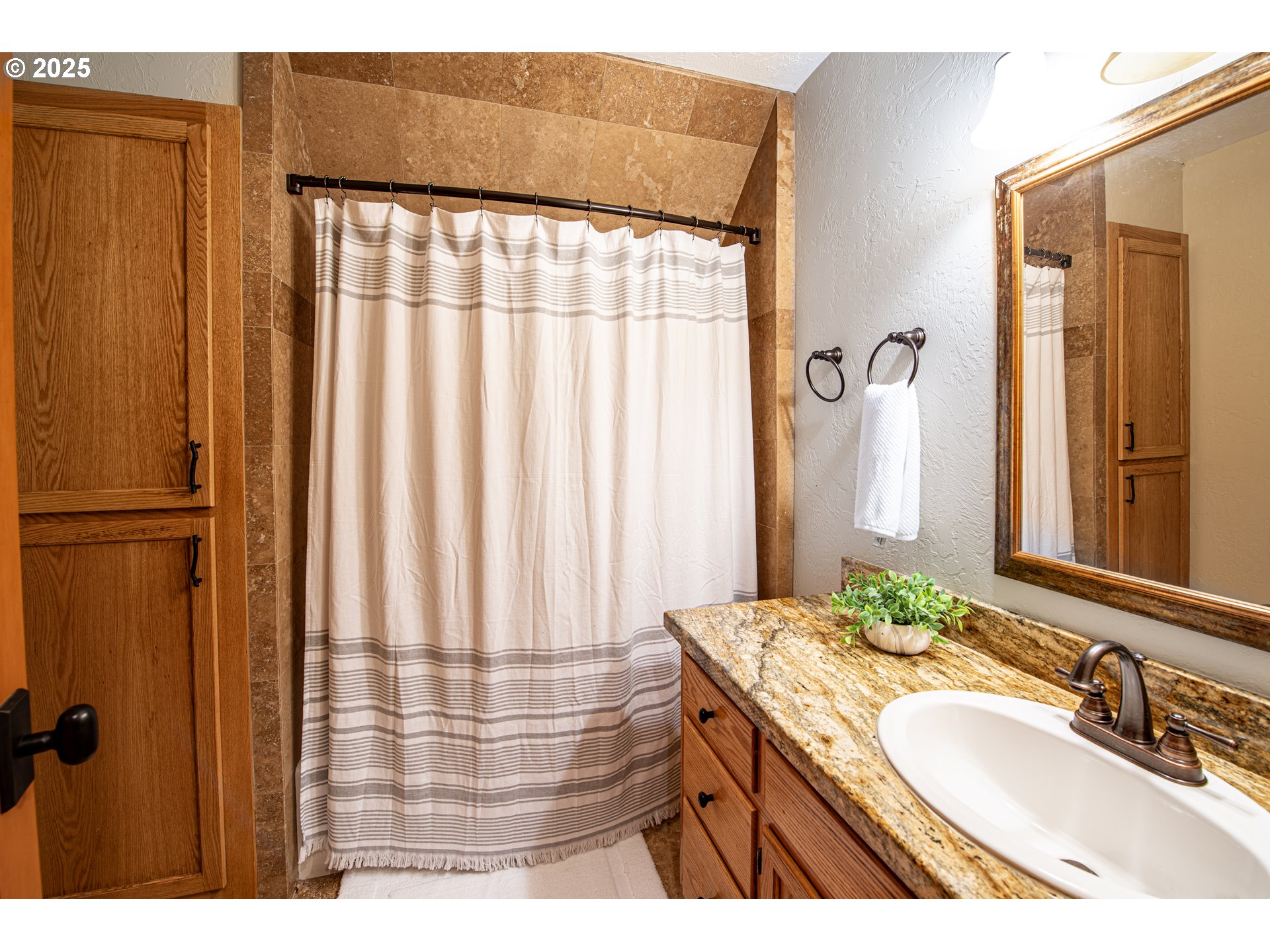 40365 Tonga Lane Springfield, OR 97478 - Photo 34 of 48