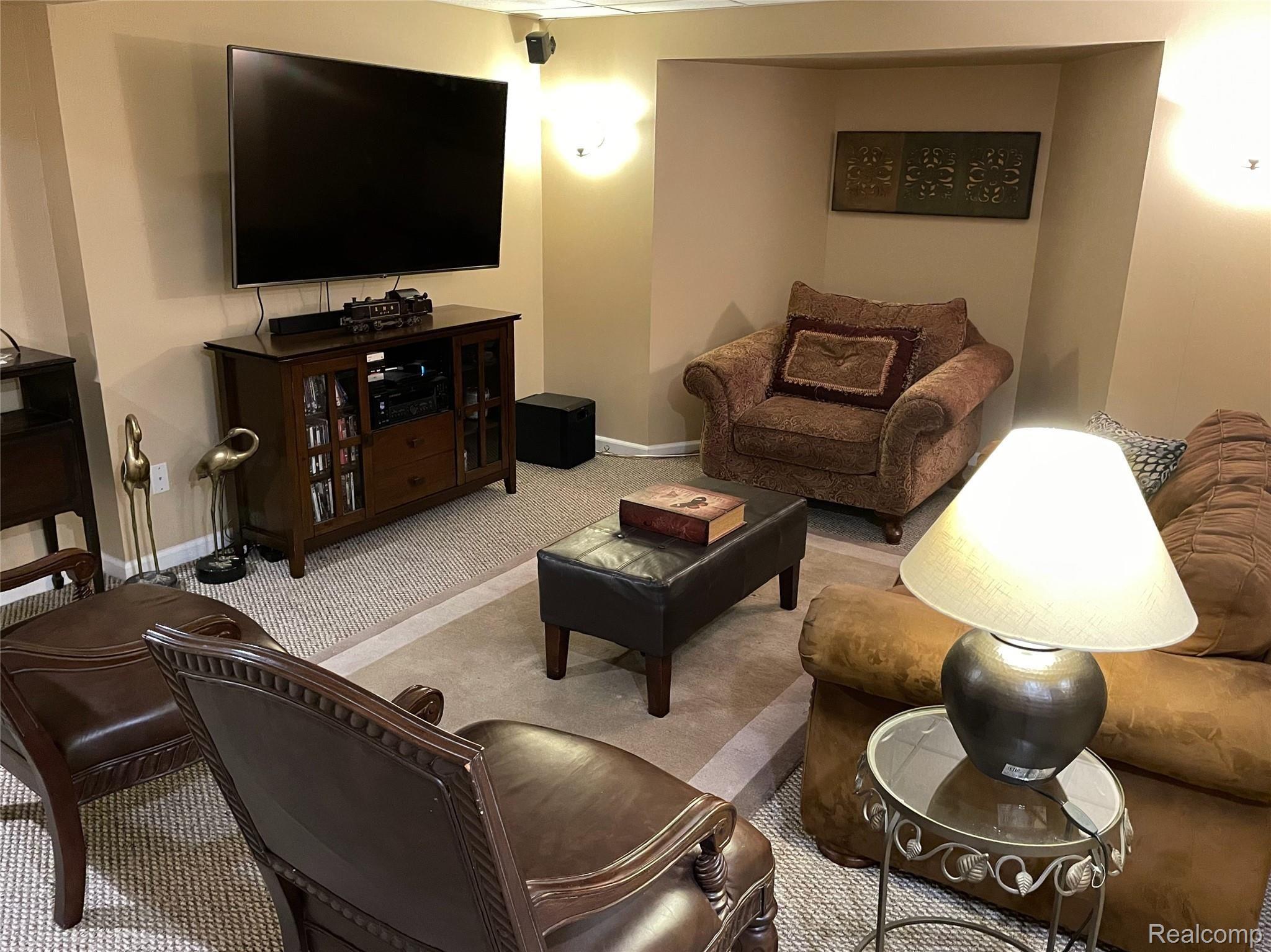 47687 Pavillon Road Canton, MI 48188 - Photo 51 of 70 Great room