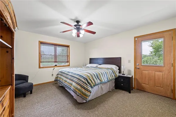 $650,000 | 5924 Dd Highway, Denver, MO 64441