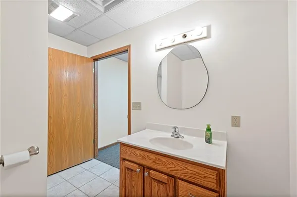 $650,000 | 5924 Dd Highway, Denver, MO 64441