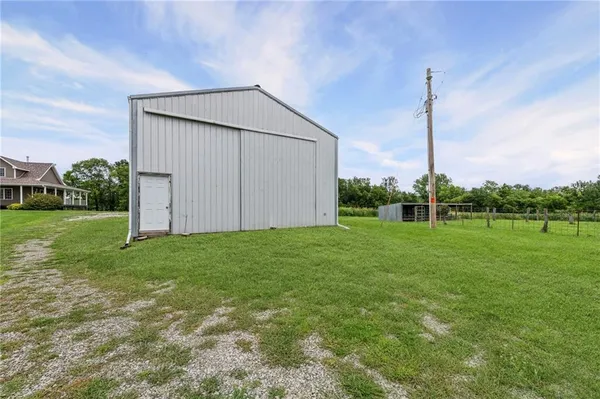 $650,000 | 5924 Dd Highway, Denver, MO 64441