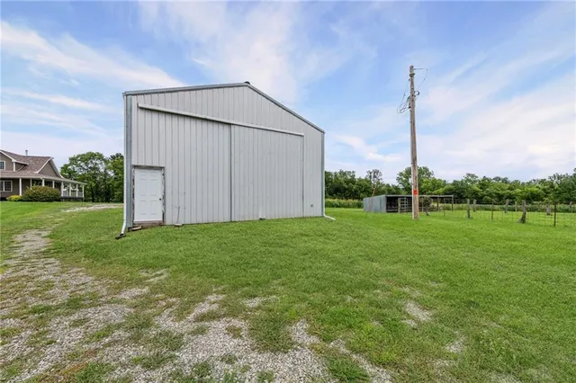 $650,000 | 5924 Dd Highway, Denver, MO 64441