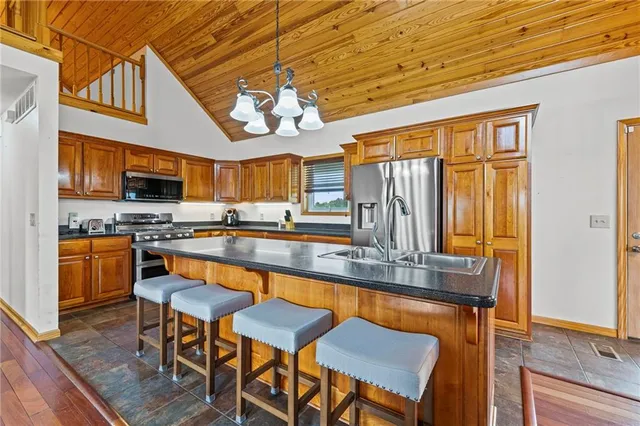 $650,000 | 5924 Dd Highway, Denver, MO 64441