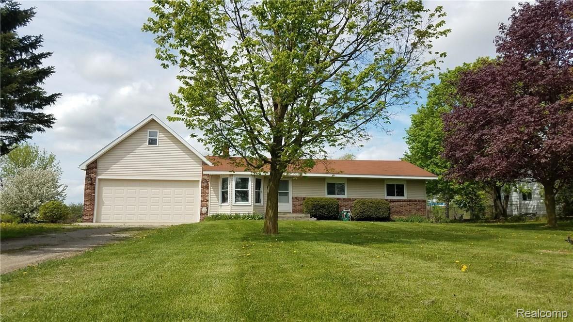 4614 Emmons Road Howell, MI 48855 - Photo 1 of 19 Goodrich Front View.jpg