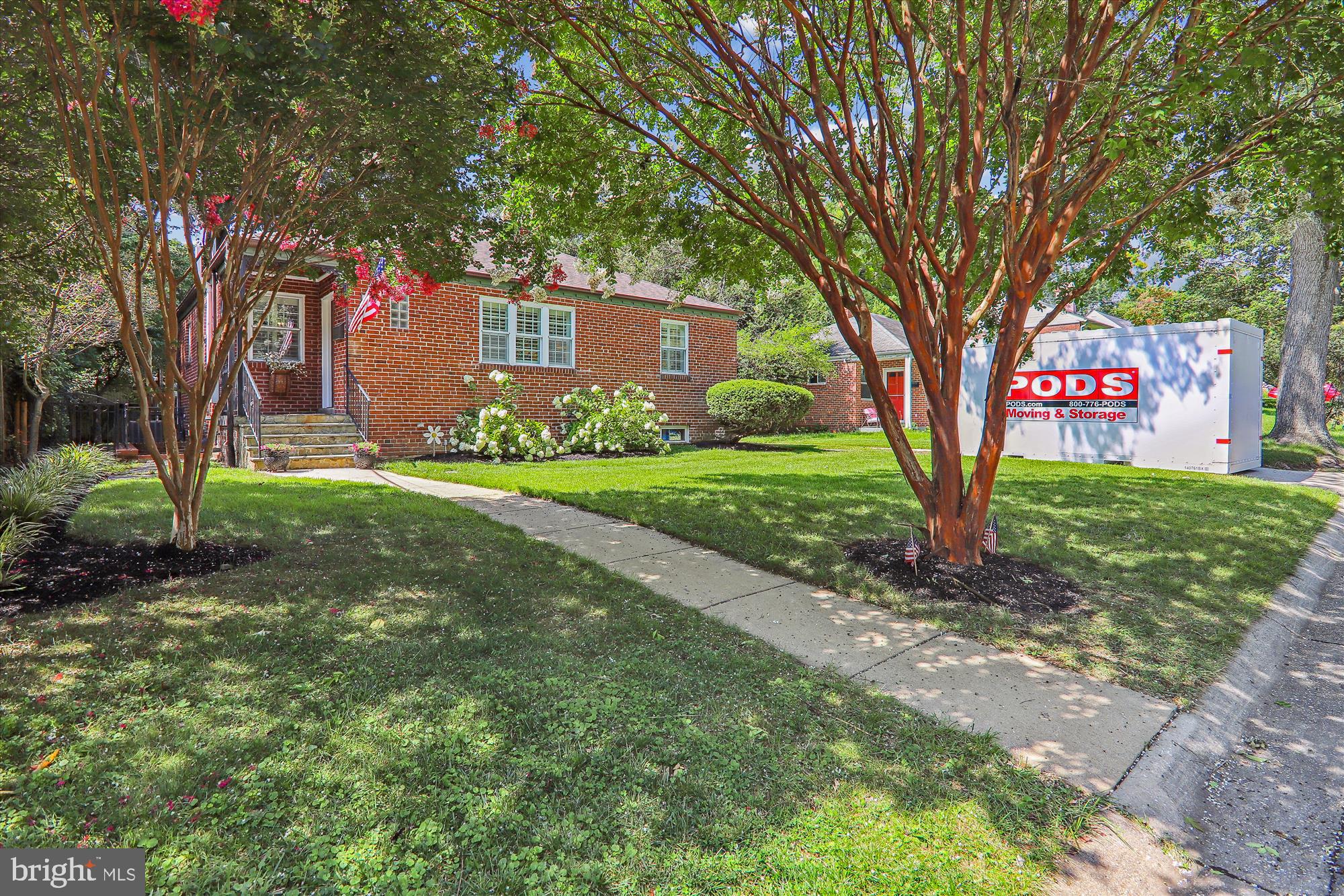 602 Stirling Road Silver Spring, MD 20901 - Photo 3 of 63 Front Yard