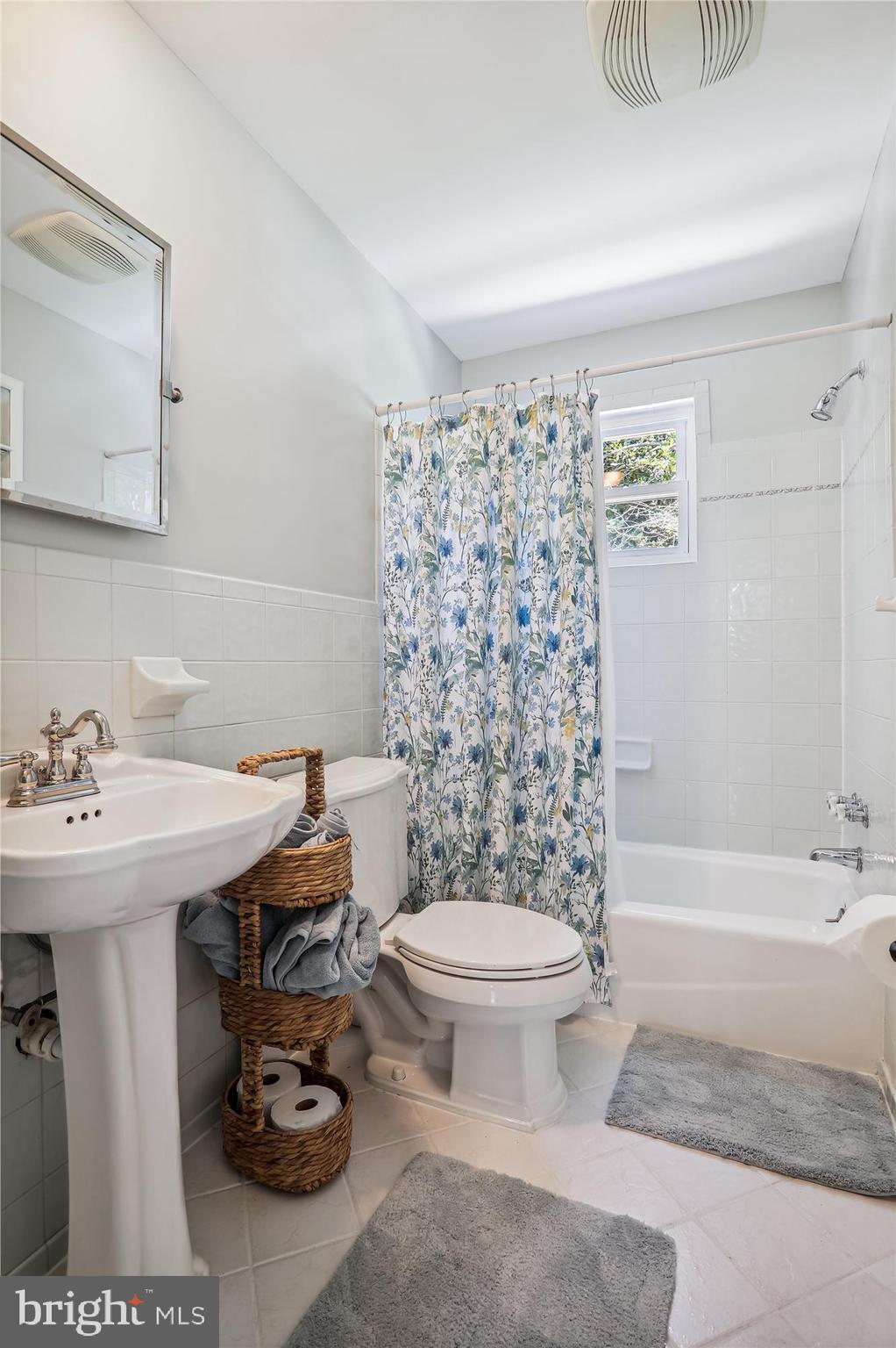 602 Stirling Road Silver Spring, MD 20901 - Photo 35 of 63 Bath