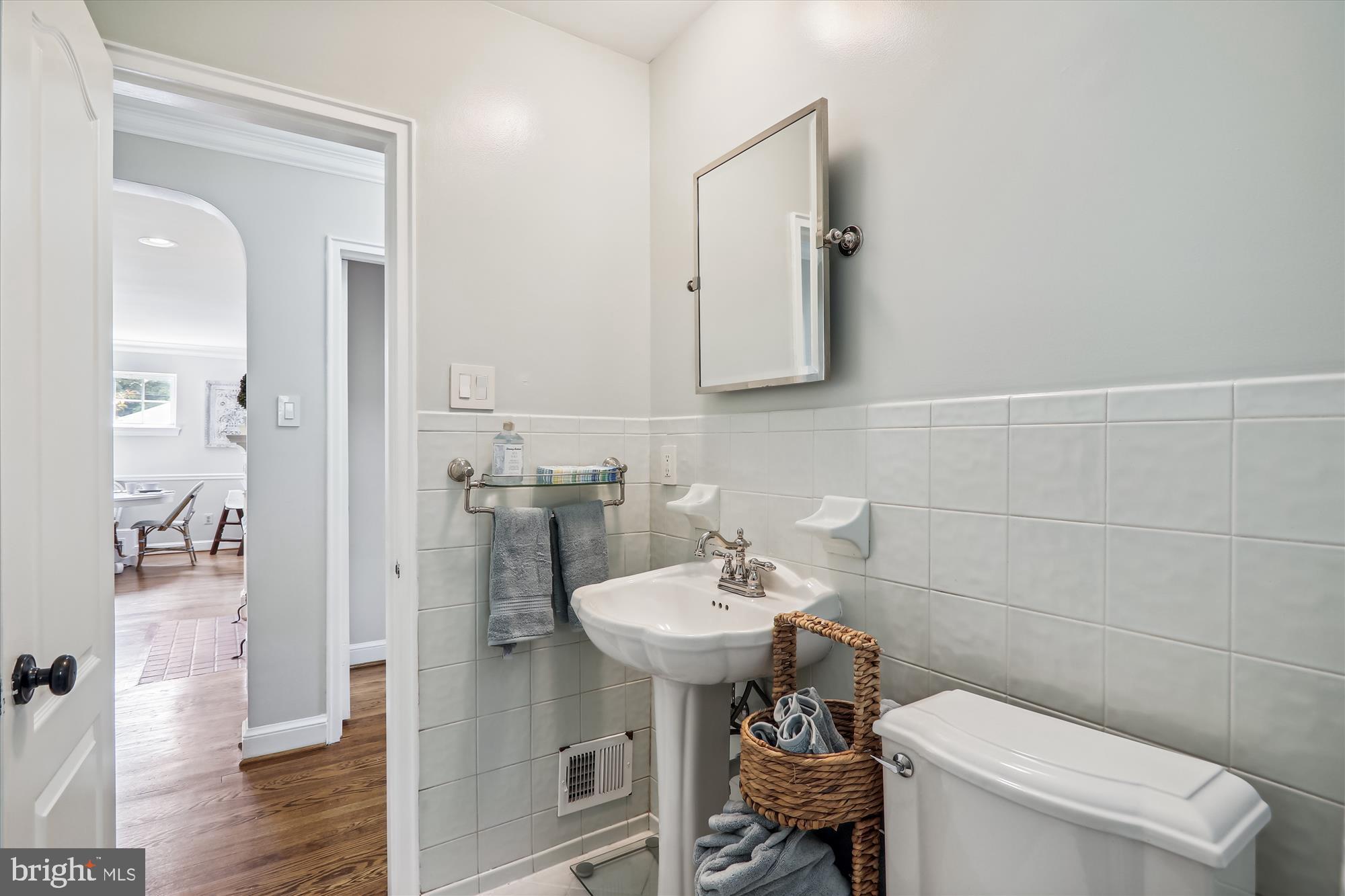 602 Stirling Road Silver Spring, MD 20901 - Photo 37 of 63 Bath