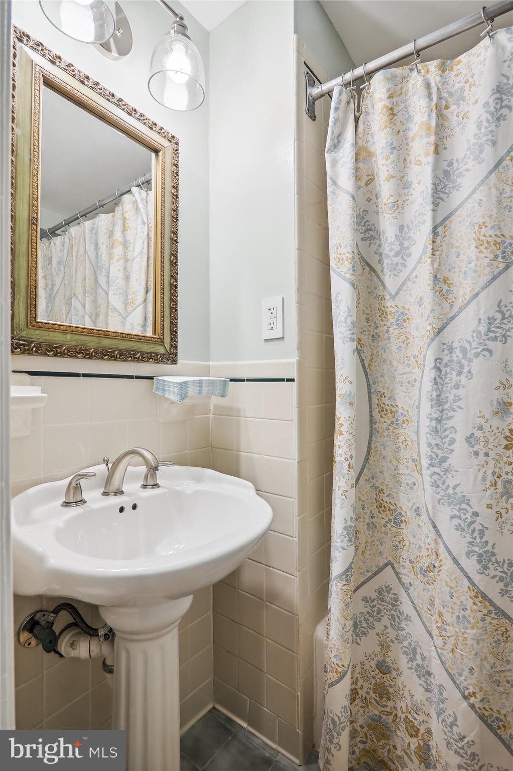 602 Stirling Road Silver Spring, MD 20901 - Photo 49 of 63 Bath