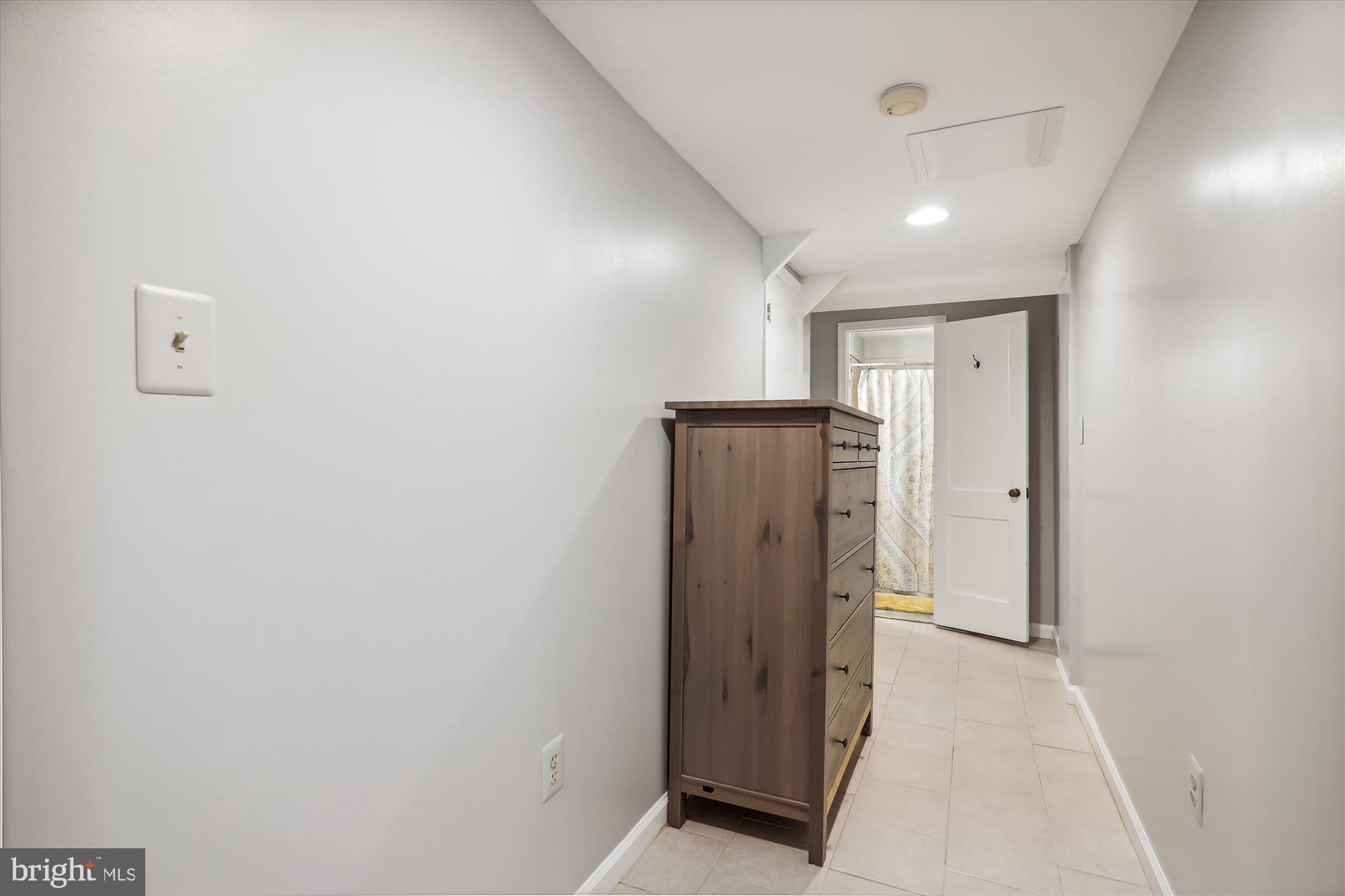 602 Stirling Road Silver Spring, MD 20901 - Photo 51 of 63 Hall