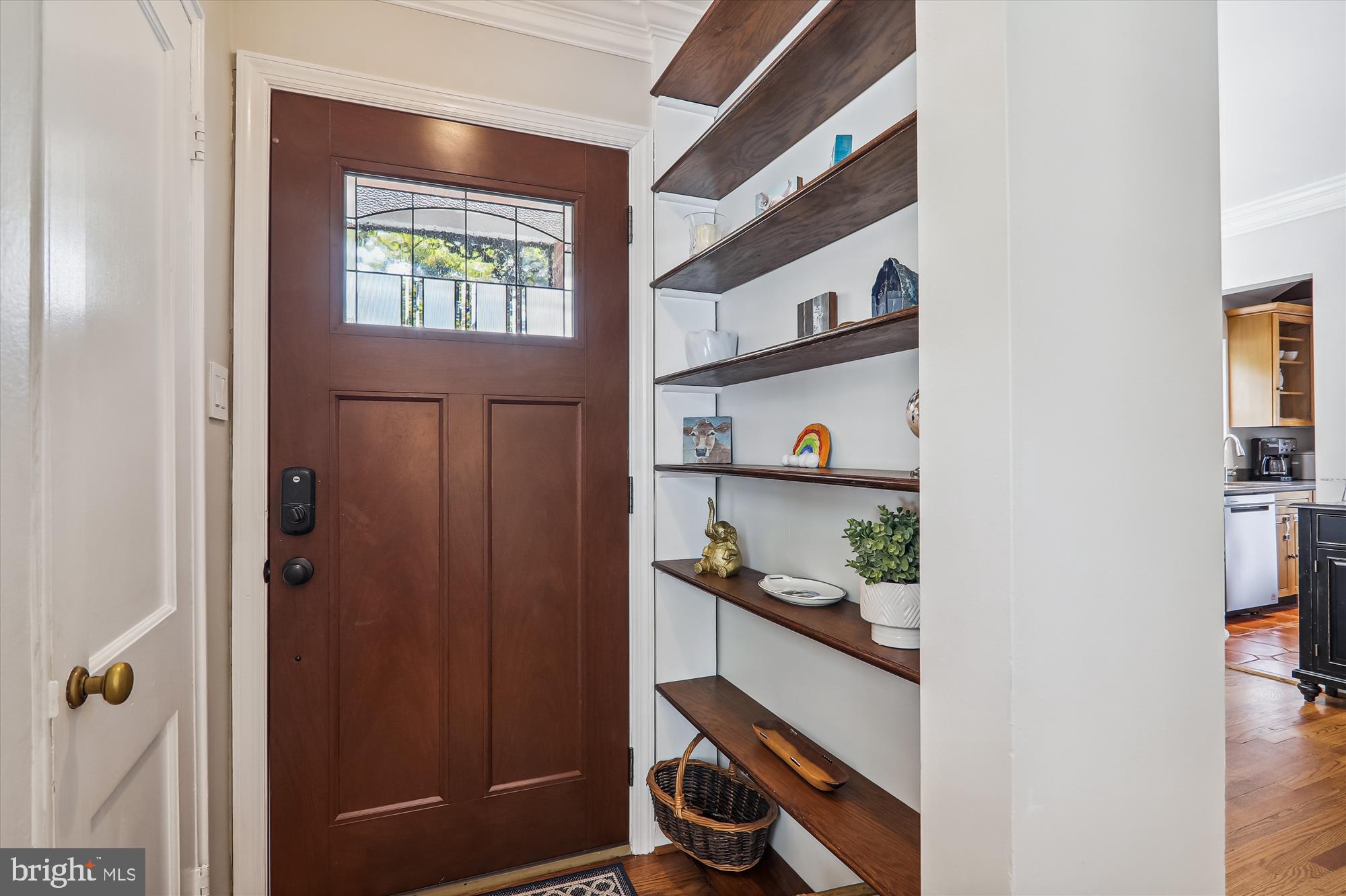 602 Stirling Road Silver Spring, MD 20901 - Photo 8 of 63 Entry