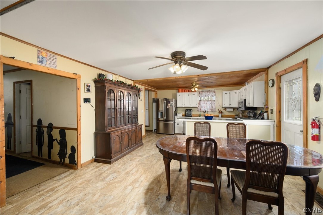 6126 Lowell Road Westmoreland, NY 13440 - Photo 11 of 45 Main home dining area