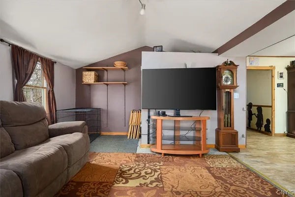 $399,900 | 6126 Lowell Road, Westmoreland, NY 13440