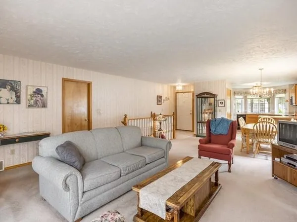 $379,900 | 8409 North Pine Meadows Lane, Nine Mile Falls, WA 99026