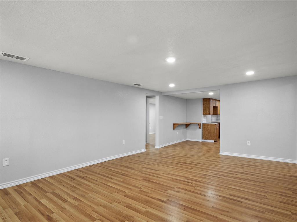 107 East Riley Street Bowie, TX 76230 - Photo 15 of 32