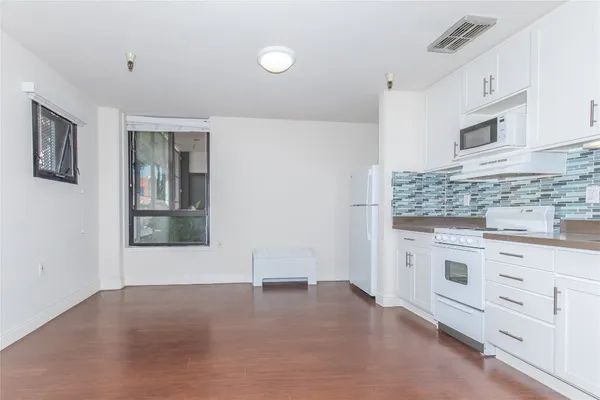 $1,849 | 1825 Mission Street, San Francisco, CA 94103