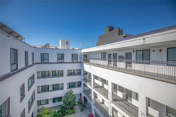 $1,849 | 1825 Mission Street, San Francisco, CA 94103