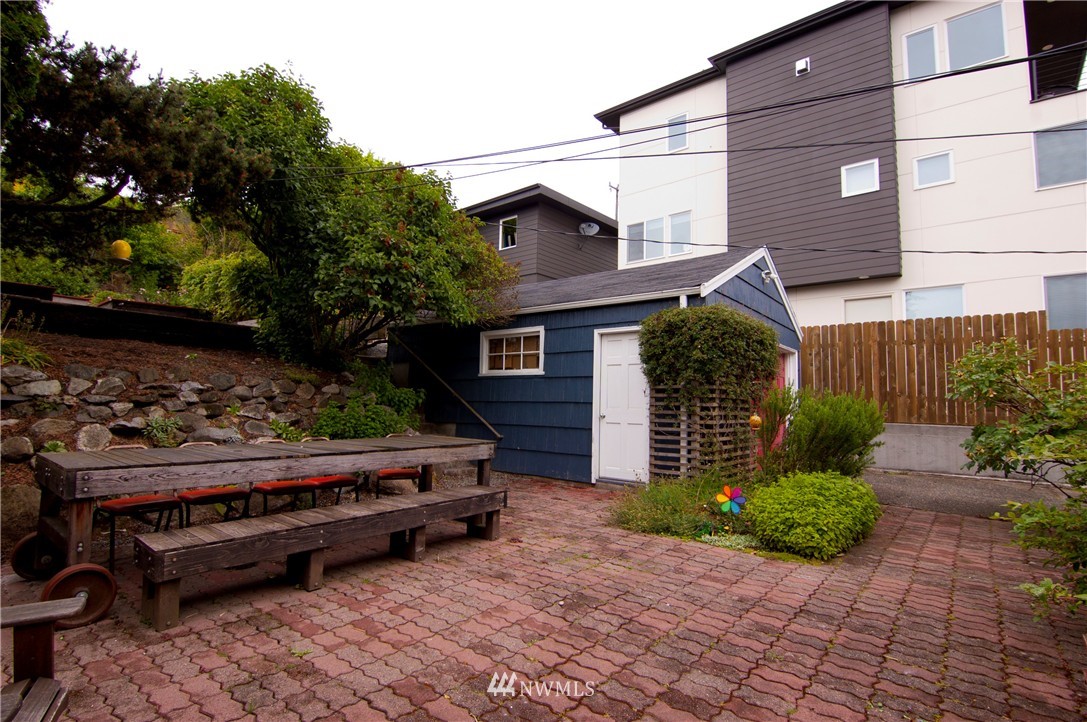 4111 37th Avenue Southwest Seattle, WA 98126 - Photo 17 of 19 Gallery Image 17