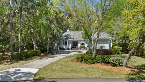 $922,000 | 15 South Oak Forest Drive, Okatie, SC 29909