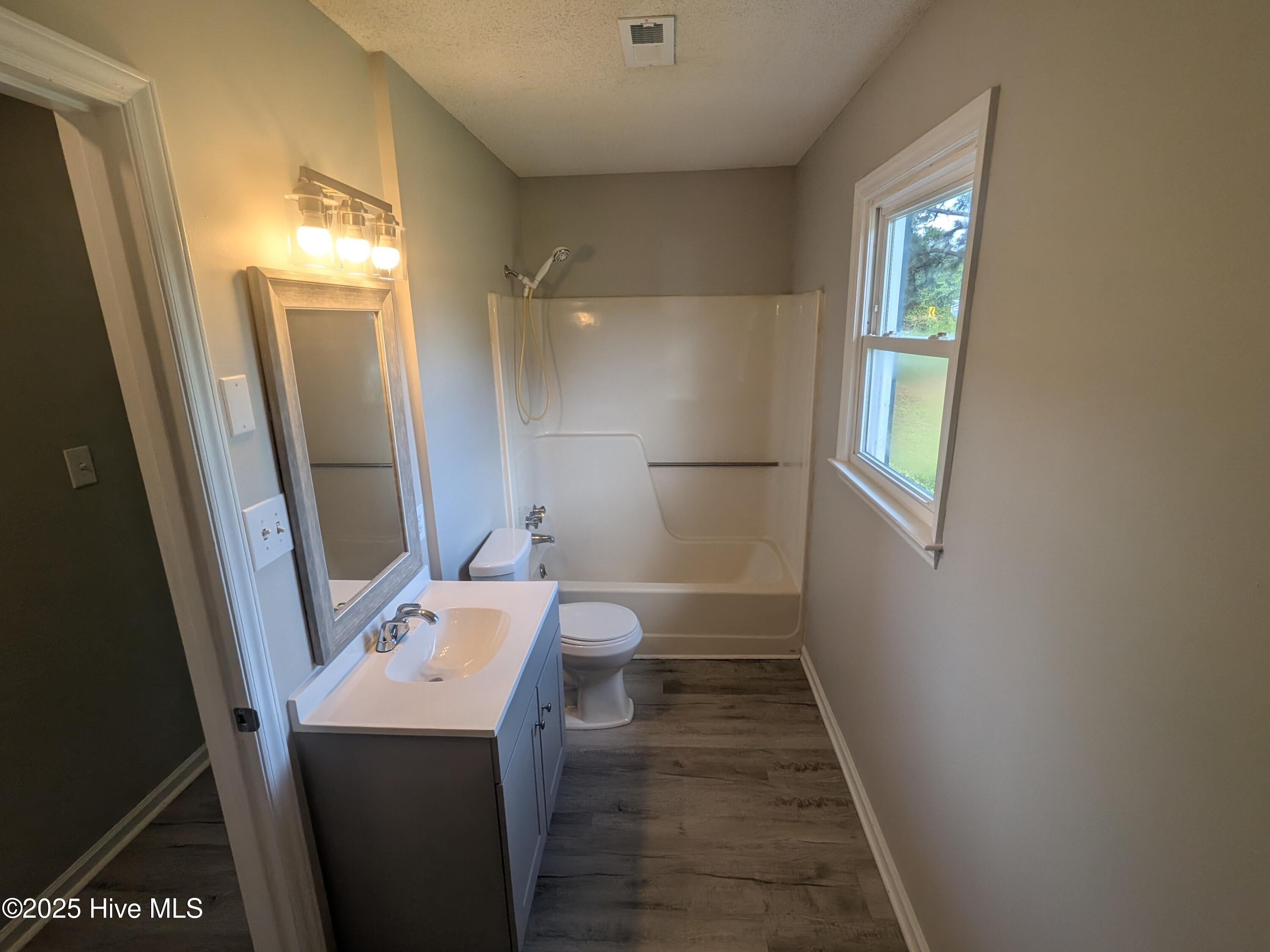 1031 Harrell's Loop Road Jacksonville, NC 28540 - Photo 15 of 17 Bathroom