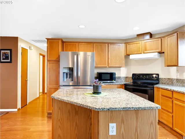 $430,000 | 37578 Rachael Drive, Sandy, OR 97055