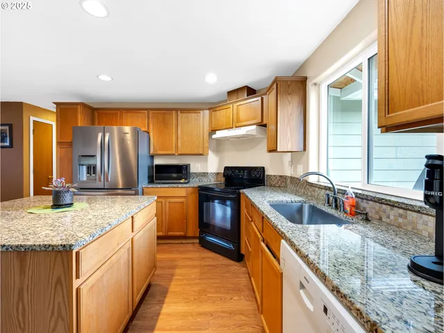 $430,000 | 37578 Rachael Drive, Sandy, OR 97055