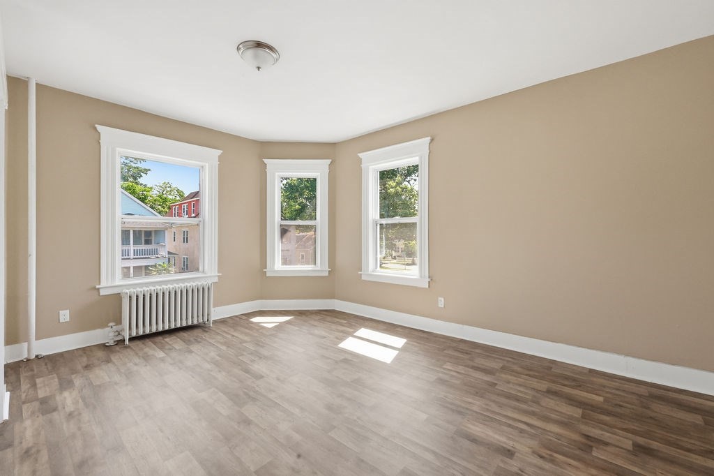 282 White Street Springfield, MA 01108 - Photo 27 of 42