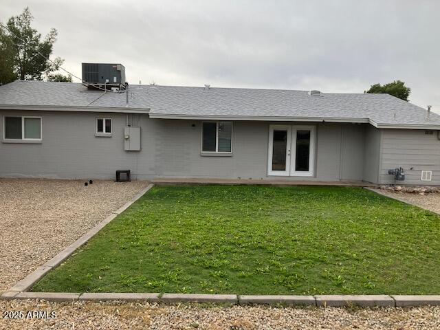 824 West Parkway Boulevard Tempe, AZ 85281 - Photo 5 of 28 a front view of a house with garden